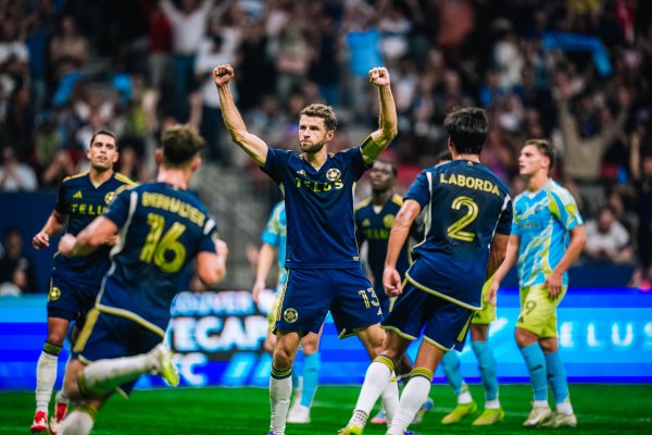 线上股票配资炒股 依旧是惨案缔造者！穆勒生日夜戴帽助温哥华白浪7-0大胜